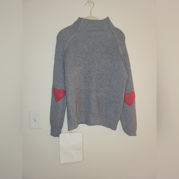 Heart and Sould patched sweater - Picture 3 of 4